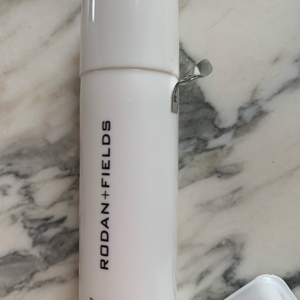 R+F Pore Cleansing MD System - Picture 8 of 9
